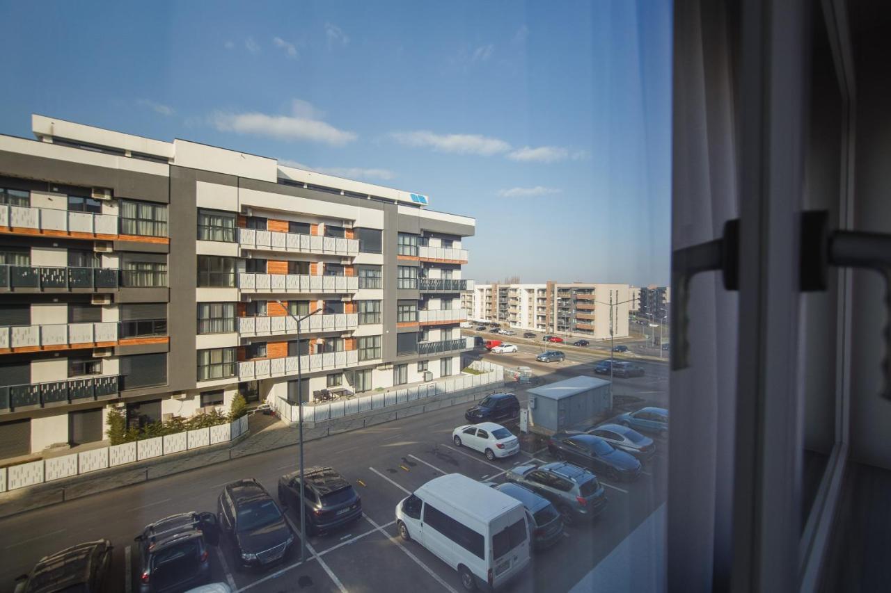 Retreat To A Stylish Home At West Residence Oradea Eksteriør bilde