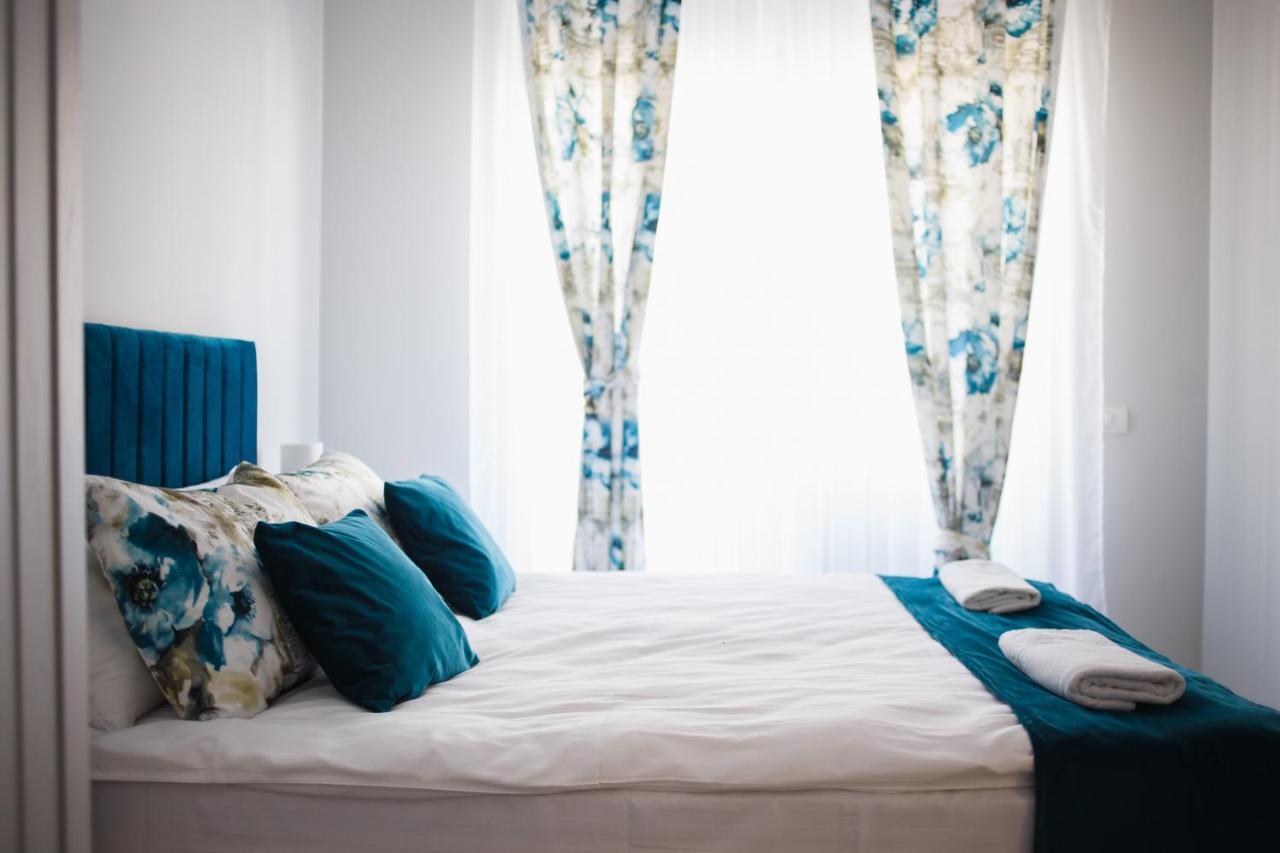 Retreat To A Stylish Home At West Residence Oradea Eksteriør bilde